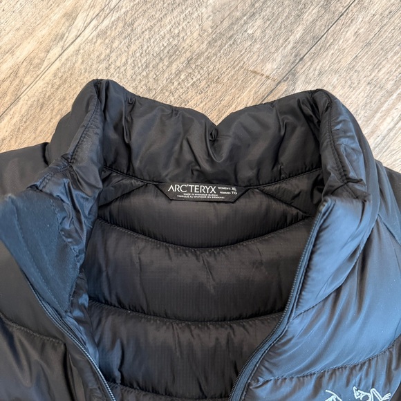 ARC’TERYX CERIUM LT VEST WOMEN'S - XL - Black - Like New Condition - Picture 4 of 8